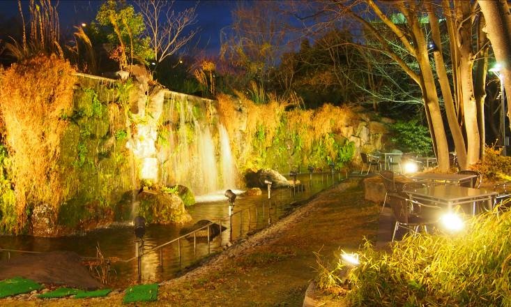 滝が流れる庭園ビヤガーデン「浩養園 ビヤガーデン」が名古屋にオープン