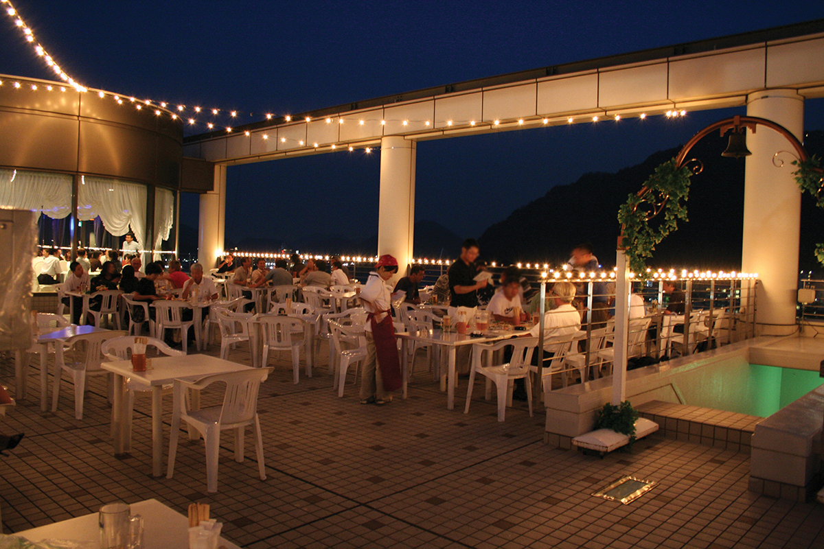 都ホテル 岐阜長良川、最上階で夜景を楽しむ「スカイビアガーデン」6月オープン